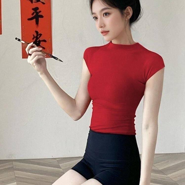 新年红色瑜伽服女2026新款无袖辣妹修身显瘦气质T恤上衣