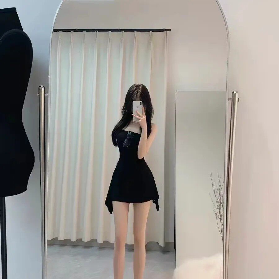 带胸垫纯欲褶皱掐腰辣妹修身百搭显白A字鱼尾抹胸连衣裙短裙子女