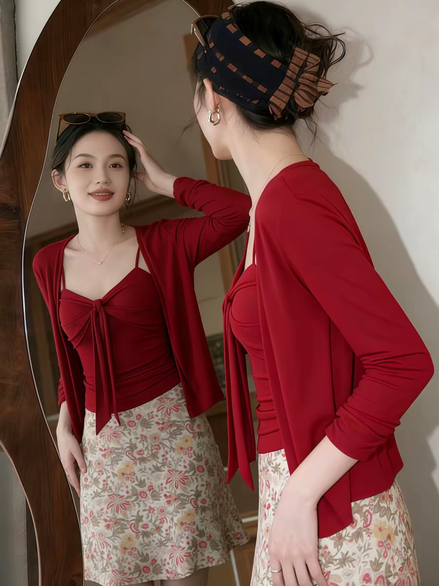 红色蝴蝶结吊带开衫长袖t恤女2026超火两件套春装高端小资小上衣