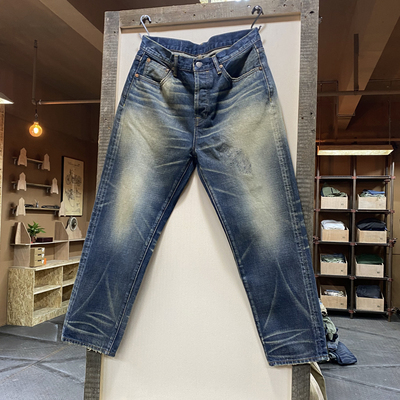 威络工字扣九分水洗赤耳牛仔裤