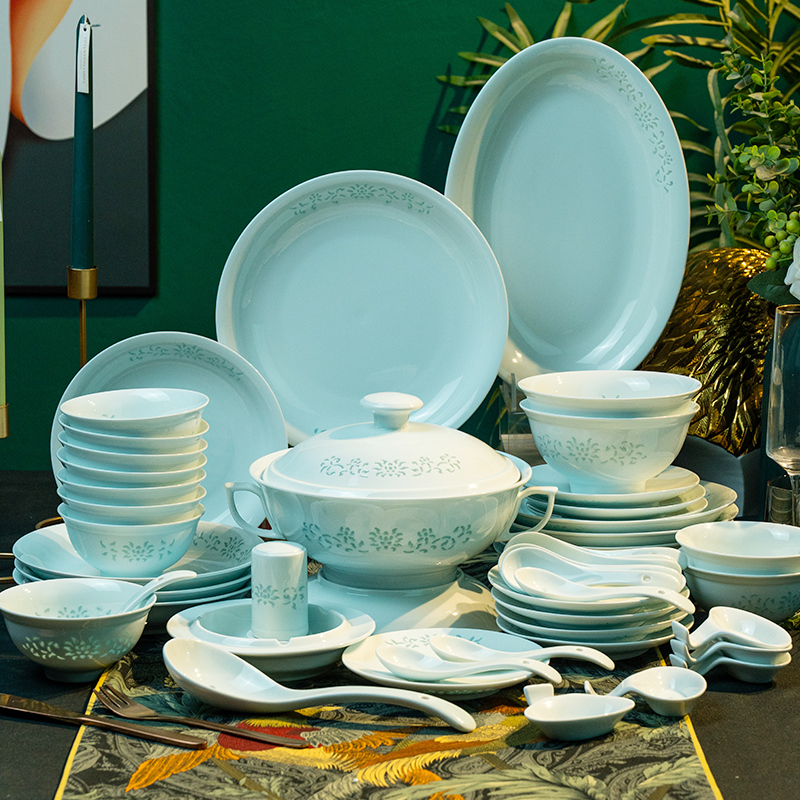 高岭土中式正宗青釉玲珑餐具碗