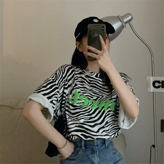 實拍實價~個性豹紋字母寬鬆短袖T恤