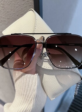 2025新款透明蓝色太阳镜男士复古双梁开车墨镜出游旅行防紫外线