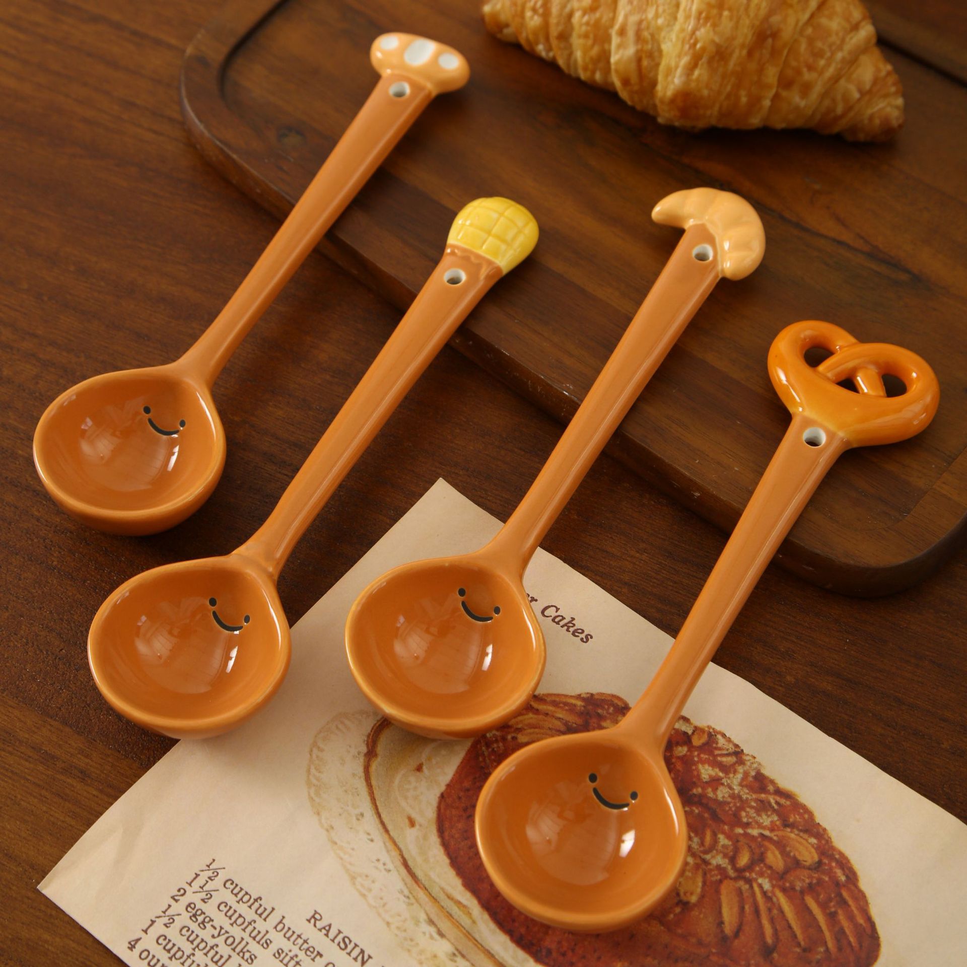 饼干面包创意家用高颜值陶瓷勺子可爱调羹勺吃饭小汤勺饭勺长柄勺