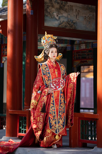 明制婚服 云河千色十里红妆重工盘金绣金通大衫 出租