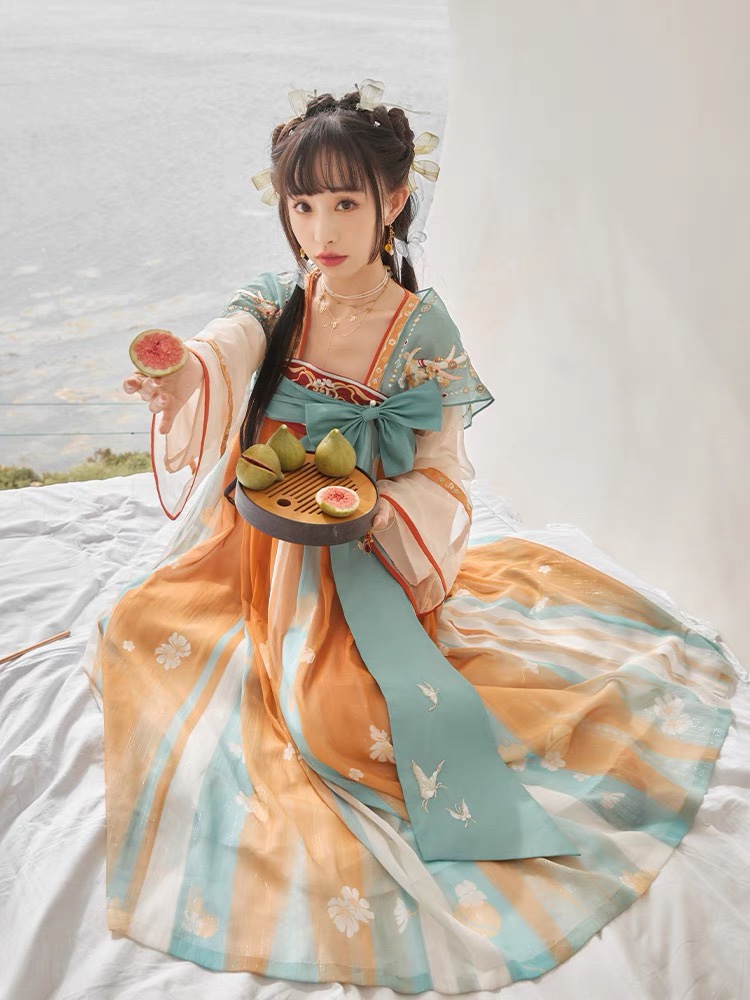 【出租】十三余 小豆蔻儿[瑶遇见神鹿-王者荣耀联名款]伴娘连衣裙图片