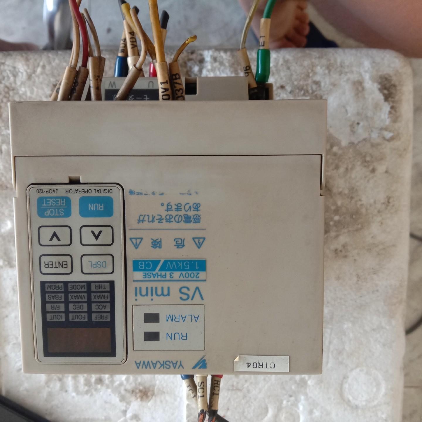 安川变频器CIMR-XCBA21P5