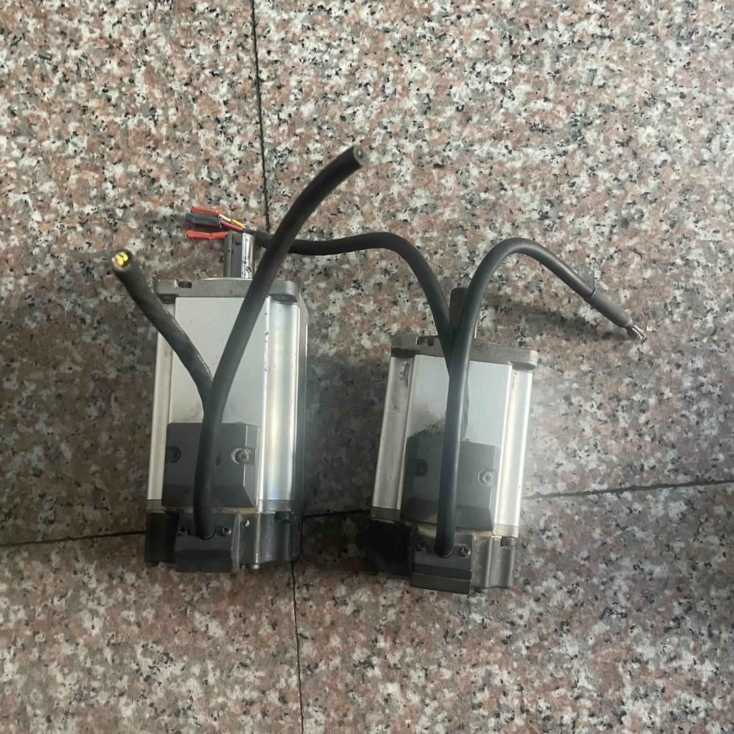 伺服电机MHMD042G1U(）MSMD042G1U