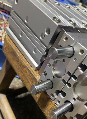 三轴气缸 TCL20X75S 设备拆机下来的 外观很新