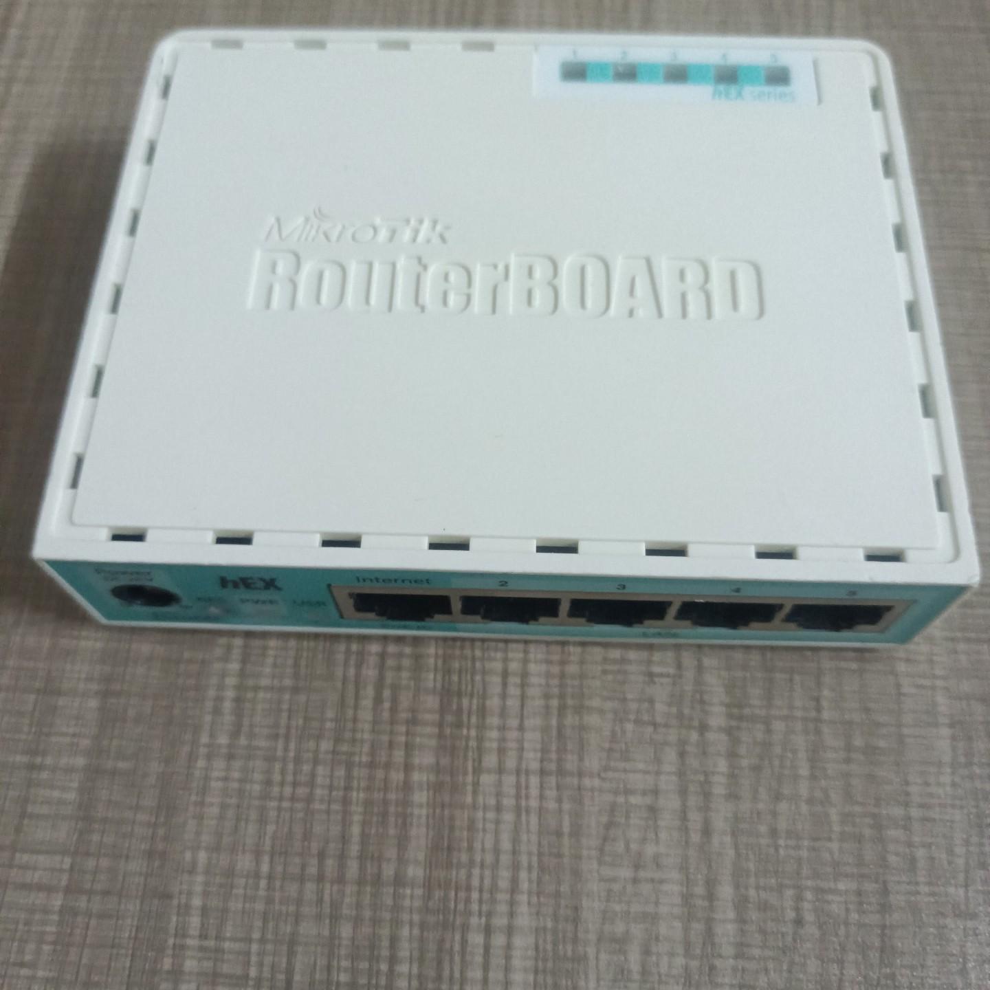 MikroTik 软路由 型号是RB750GR3 全千兆 有