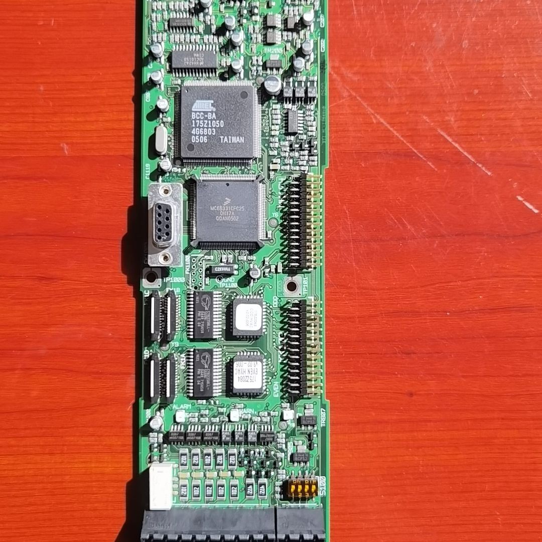 丹佛斯变频器VLT5000主板 175Z1528 DT8/R