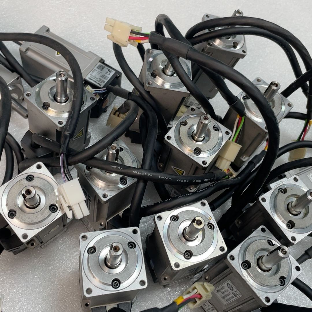 MSMD012P1S 伺服A4 100w 电机 拆机