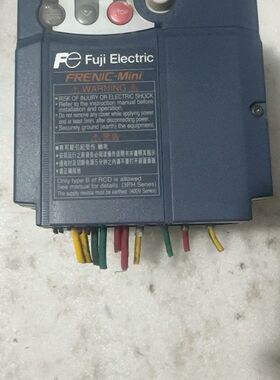 变频器 FRN0007C2S-4C 380伏 实物图片