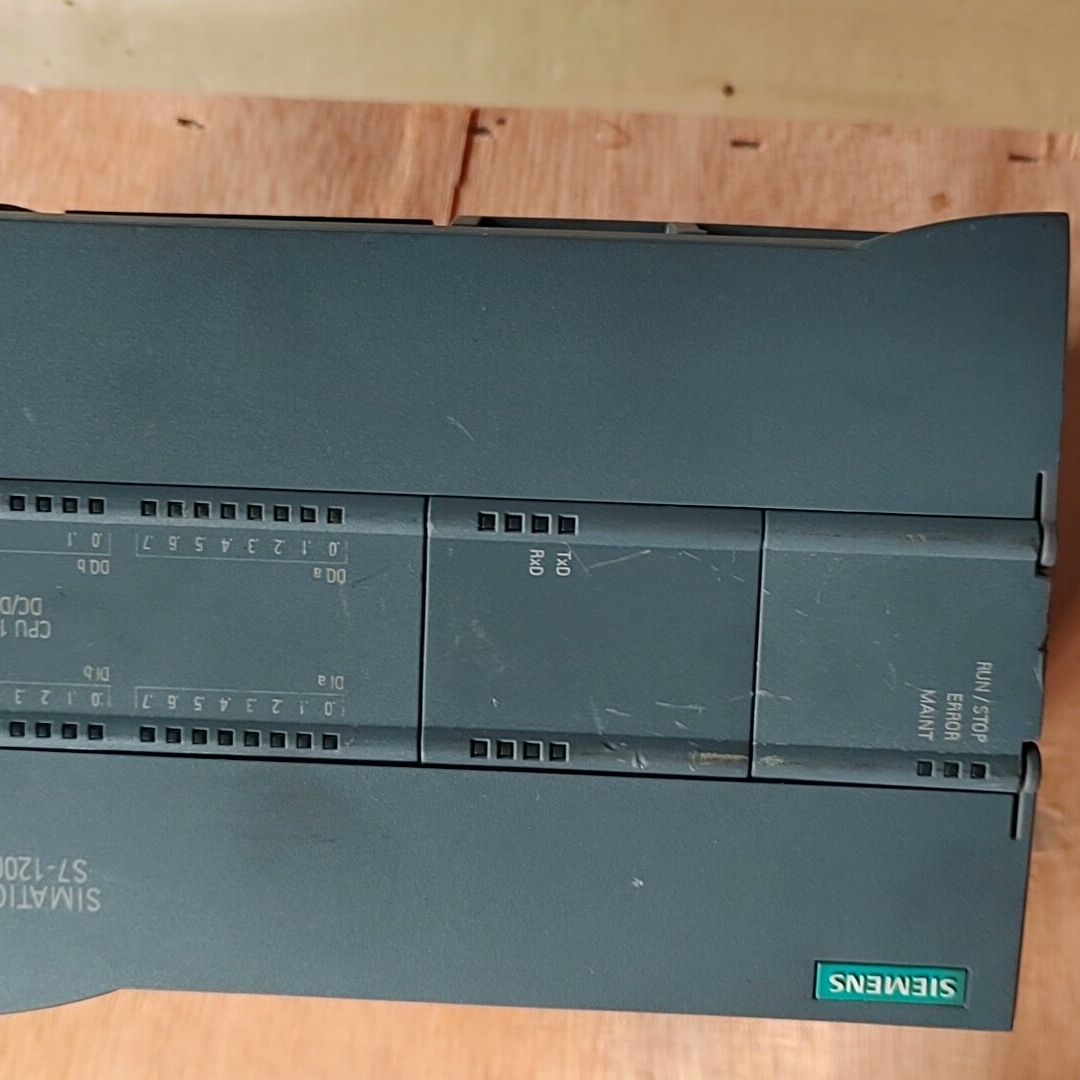 PLC 6ES7215-1AG40-0XB0 实物拍摄