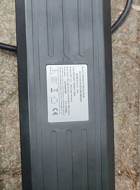 MOdel 型号是JCB35N2-230 控制器 成色漂亮