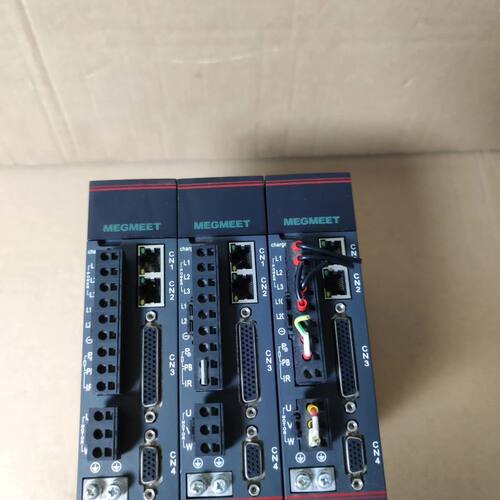 麦格米特1KW伺服电机驱动器 型号M6-NS7R6BX 一起