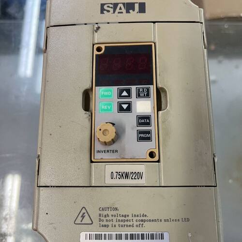 SAJ三晶变频器 VR75M1 0.75KW 220V