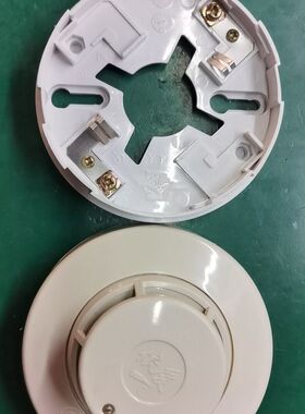 依爱Ei6010型烟感 实物拍摄如图所示