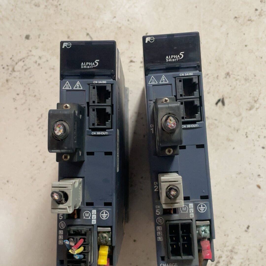 伺服驱动器400wRYH401F5-VV2装机未使用