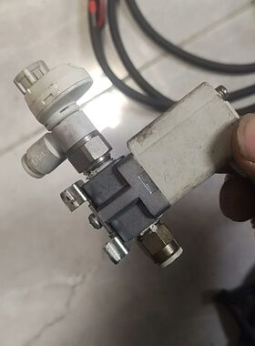 VDW20PAXB日本电磁阀有两个整套带线懂得带走邮费