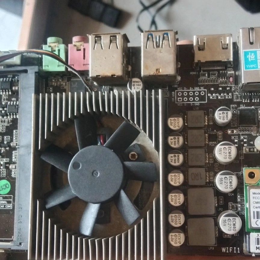 一体机拆下来的JJ-6100U I3-6100 功能正常 尺