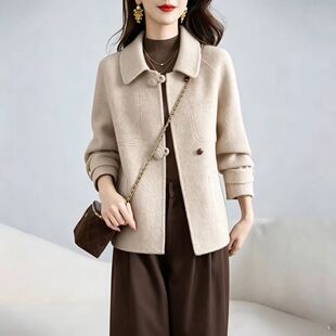 高端妈妈秋冬厚毛呢外套2026新款中老年女装上衣服中年人外套