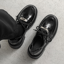 皮鞋男款2025新款冬商务休闲鞋黑色高档鞋子痞帅大头厚底德比鞋