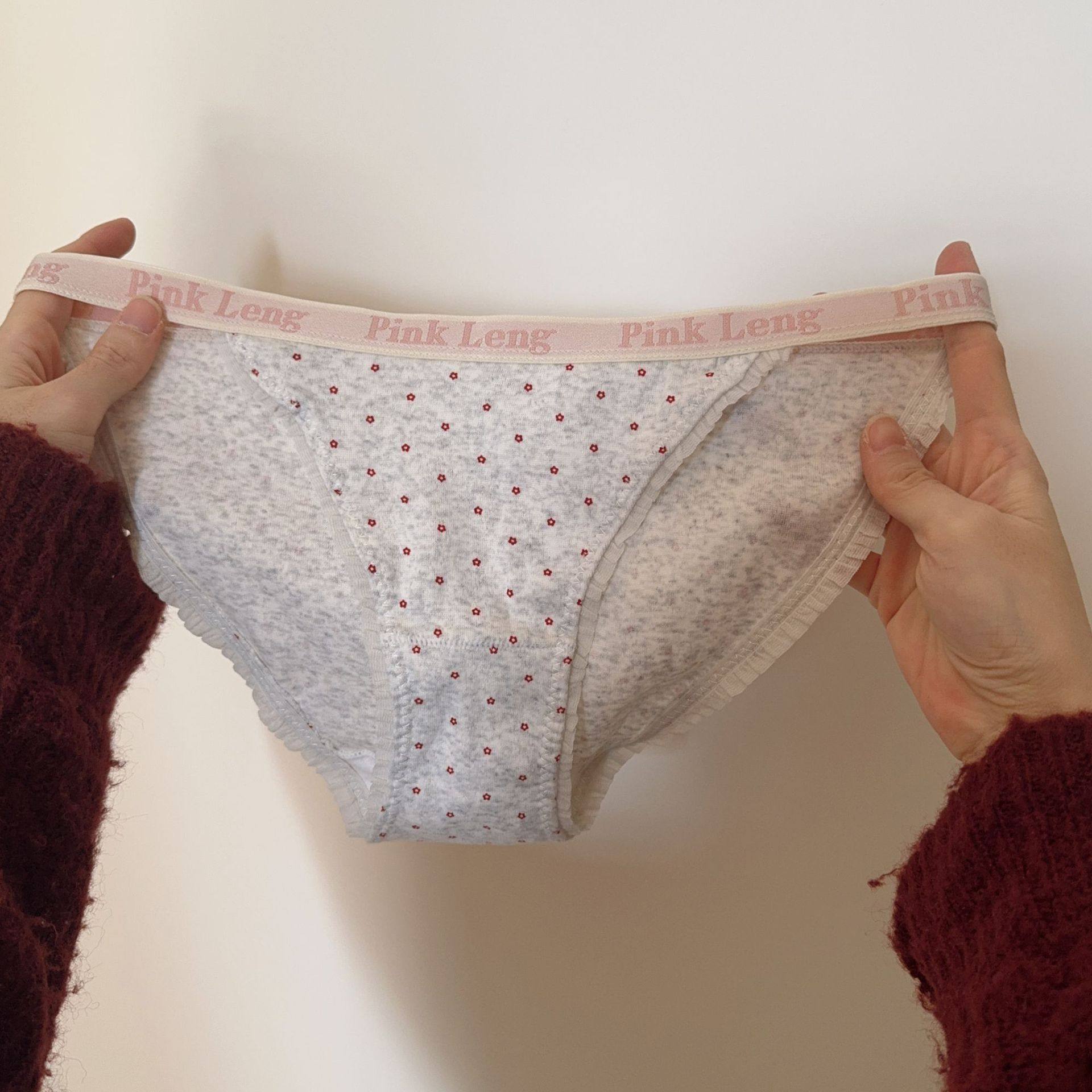 洋气又纯欲~日系纯棉女生高开叉内裤透气裆字母边运动无痕三角裤,女士内衣/男士内衣/家居服,女三角裤,淘宝优惠券,粉丝福利购,淘宝优惠卷