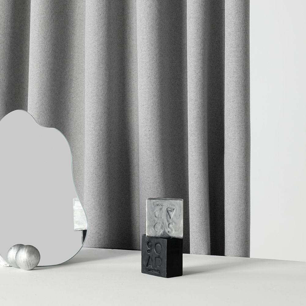 日式灰色窗帘现代简约2024年新款客厅遮光轻奢卧室丝绒布帘定制