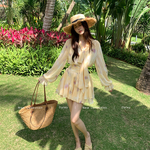 法式气质收腰度假风连衣裙女