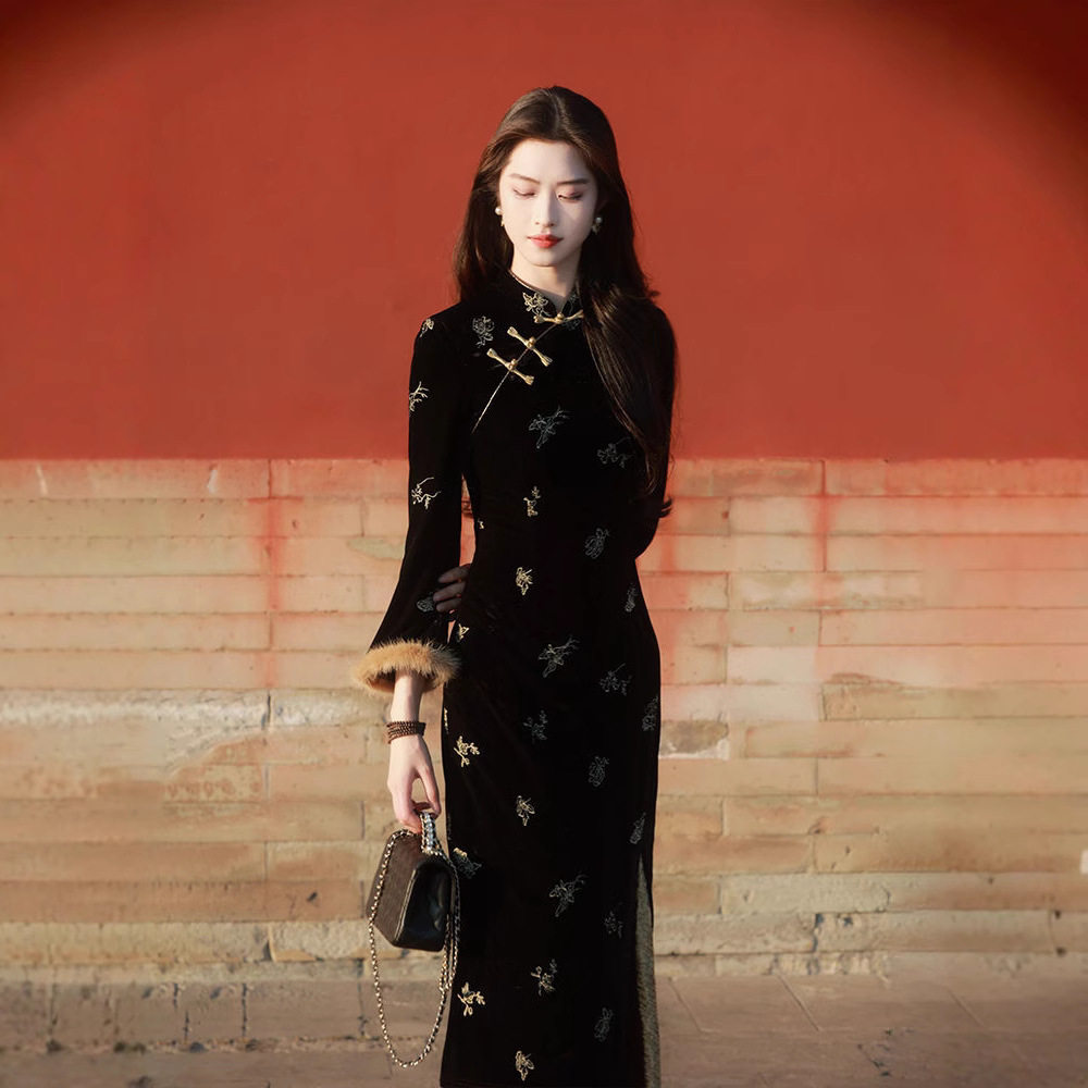 【雨墨】新中式改良超仙旗袍2025秋冬款温柔文艺复古风收腰连衣裙