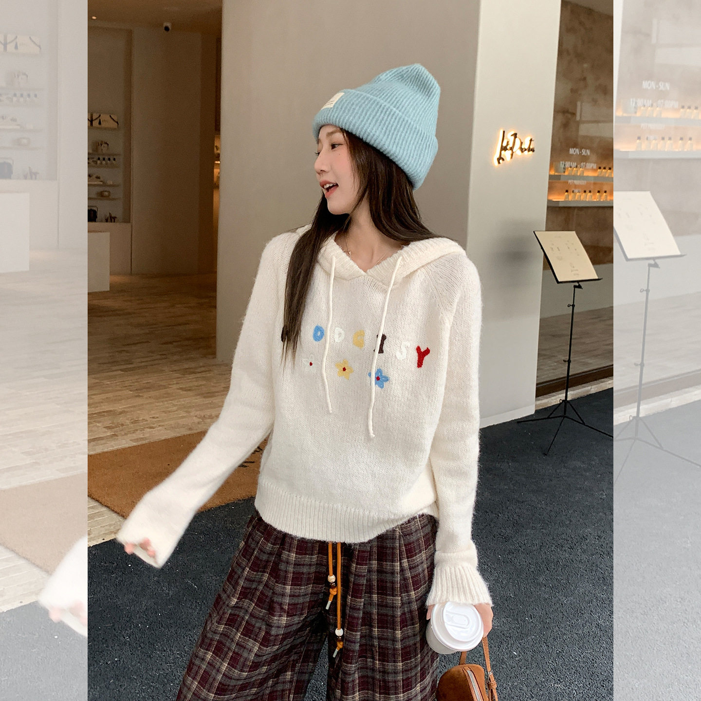 斯咏女装白色连帽毛针织长袖毛衣女外套卫衣内搭打底字母刺绣