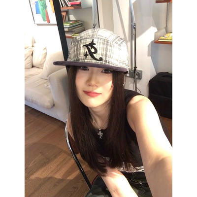 WBB小众设计款五片帽复古格纹棒球帽女休闲百搭麂皮帽檐平檐帽子