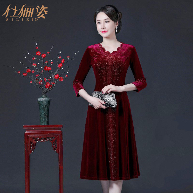 妈妈礼服金丝绒连衣裙中长款喜婆婆婚宴装中老年女装2022秋季新款