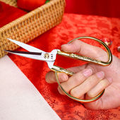 正品 王麻子剪刀家用不锈钢龙凤合金剪刀婚庆剪民用剪彩剪子居家剪