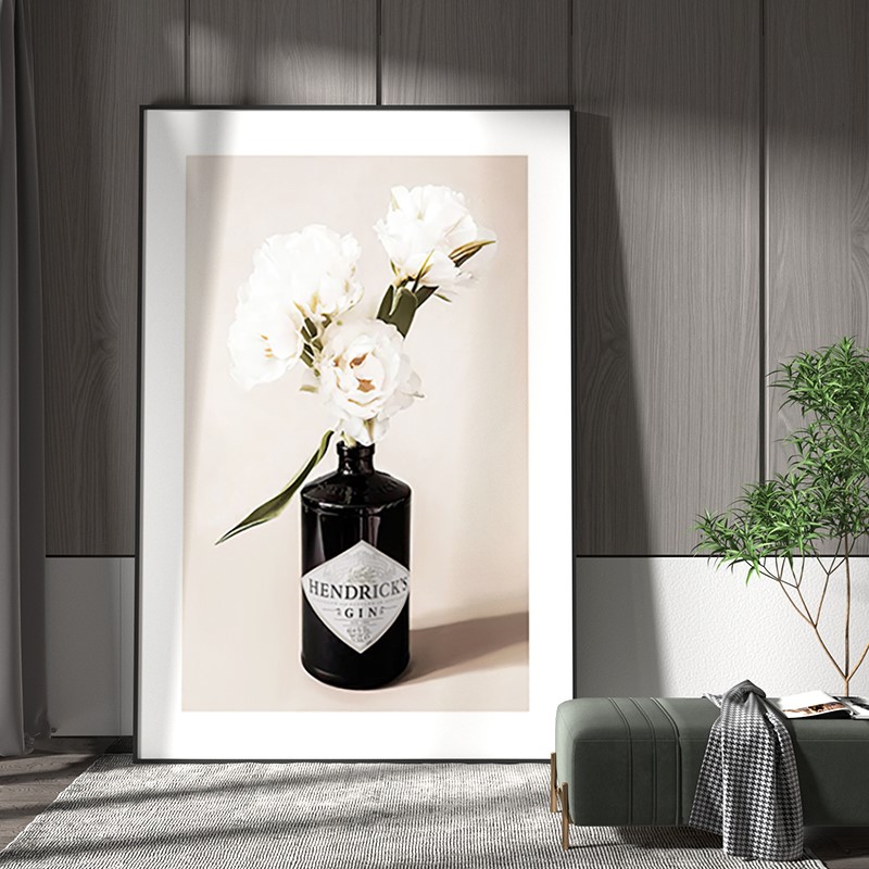 新品创意现代美式酒瓶白色玫瑰客厅玄关装饰画竖版餐厅客厅背景墙图片