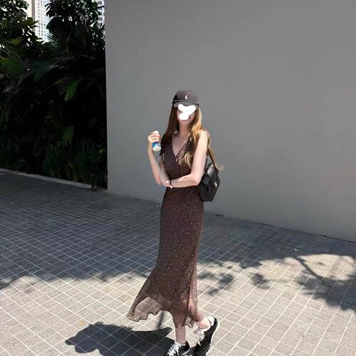 Siiooye摩卡vibe 咖色抽绳碎花裙吊带连衣裙女夏小众收腰短裙长裙