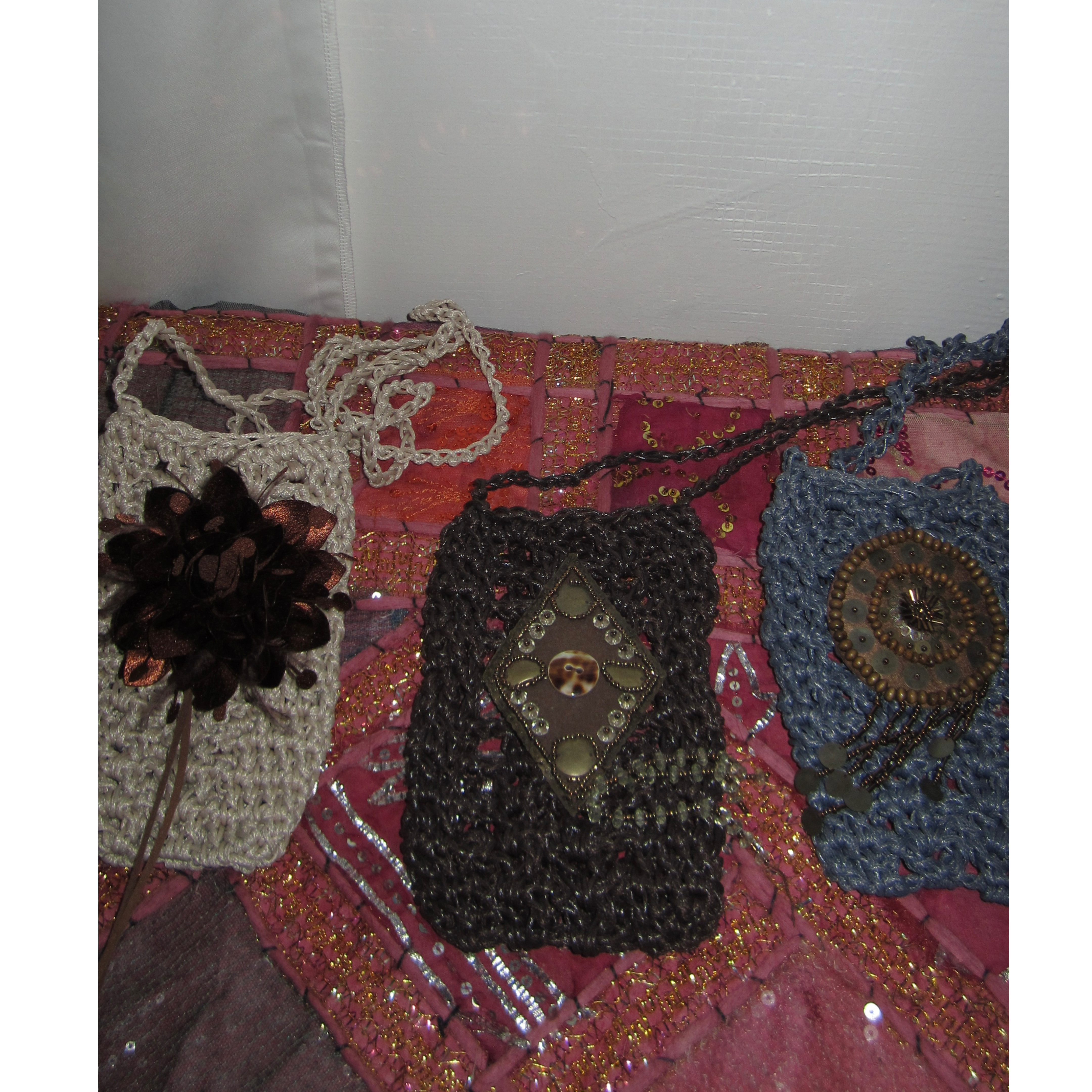 孤品复古手工钩织原创小众花朵流苏民族风流浪风旅游手机小包包