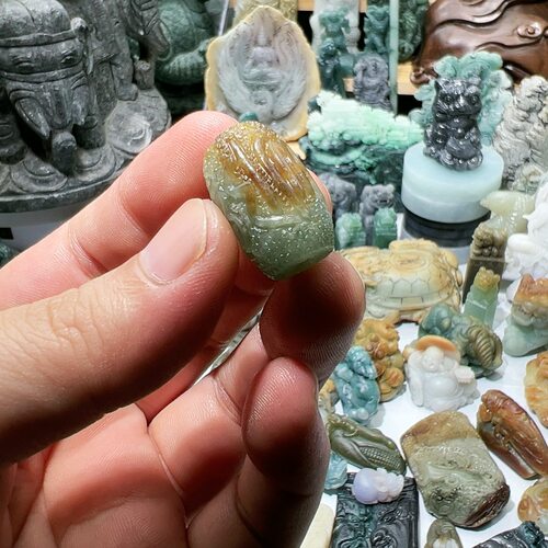 翡翠工厂清货六字真言桶珠