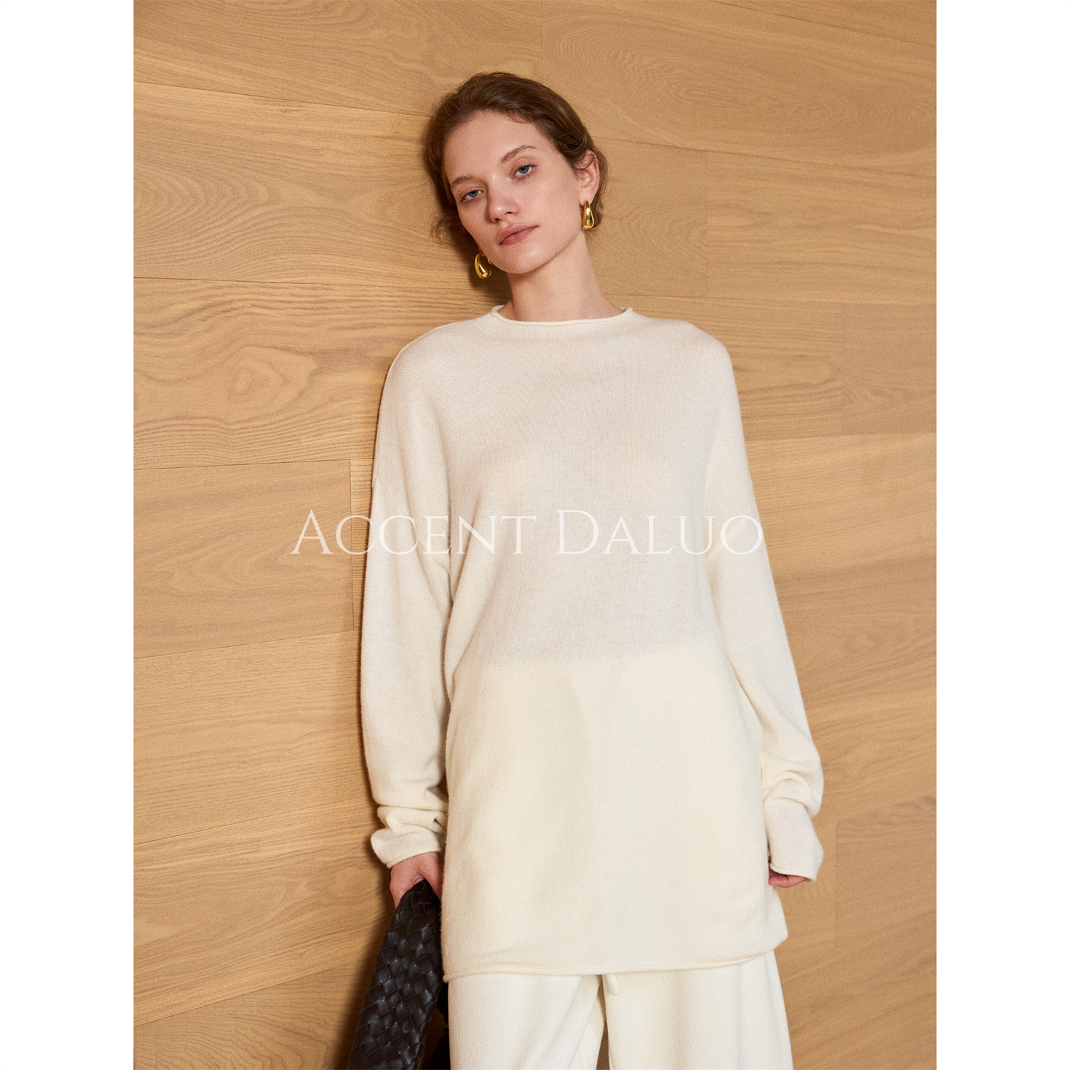 ACCENT DALUO高级松弛软糯亲肤羊绒羊毛混纺宽松圆领长袖盖臀毛衣