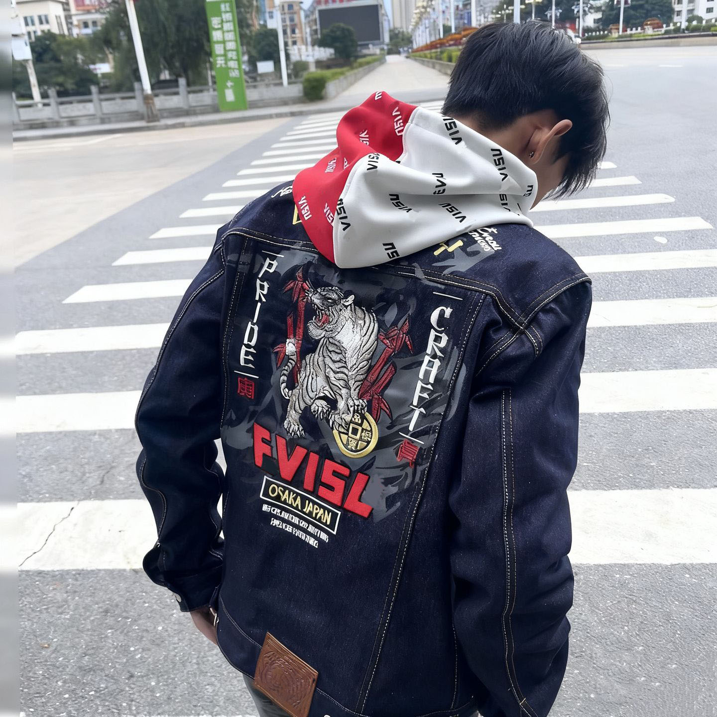 美式潮牌轻奢穿搭虎啸山林牛仔