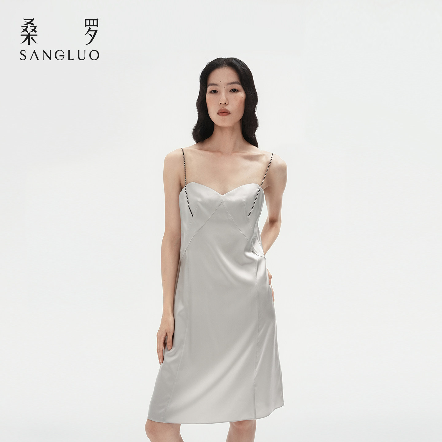 100%桑蚕丝气质重磅真丝吊带裙图片