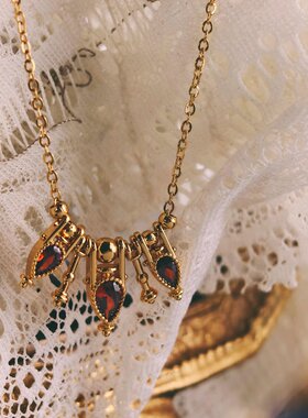 三坠权杖石榴色轻奢小众项链