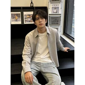 日系翻领灰白格子长袖衬衫男生秋季宽松休闲开衫上衣外套C01P45图片