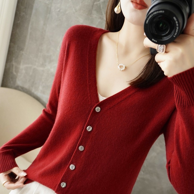 2025春秋爆款羊毛薄款V领开衫女外搭纯色大码毛衣打底针织衫外套,女装/女士精品,毛针织衫,淘宝优惠券,粉丝福利购,淘宝优惠卷