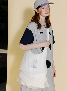 TYAKASHA塔卡沙X PEANUTS包2025夏季新款白色斜挎包大容量单肩包