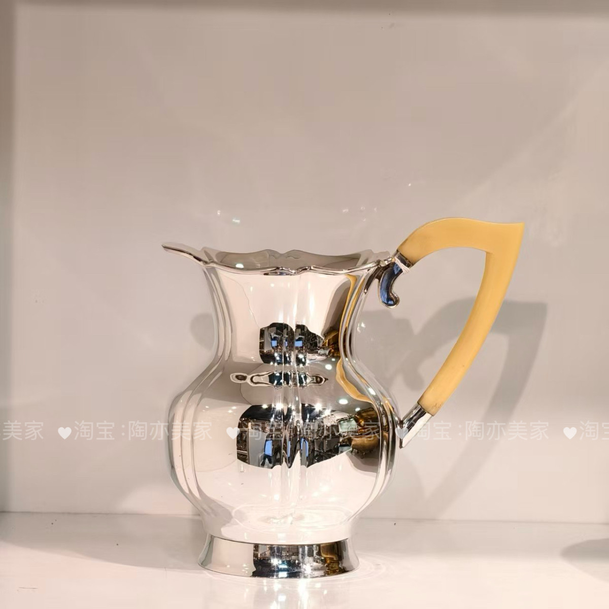 北欧轻奢单把黄铜镀银创意个性花插新房会所别墅餐桌台面花瓶摆件