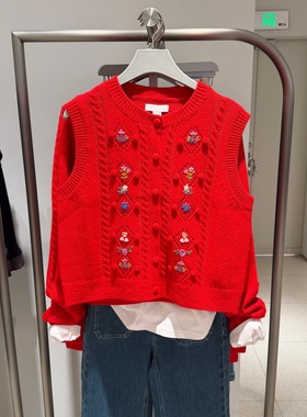 2026春新款女装缕空花卉刺绣红色马甲无袖针织开衫UYU960016