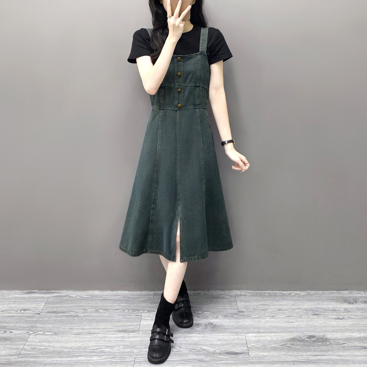 夏薄款牛仔背带裙女前开叉吊带裙图片