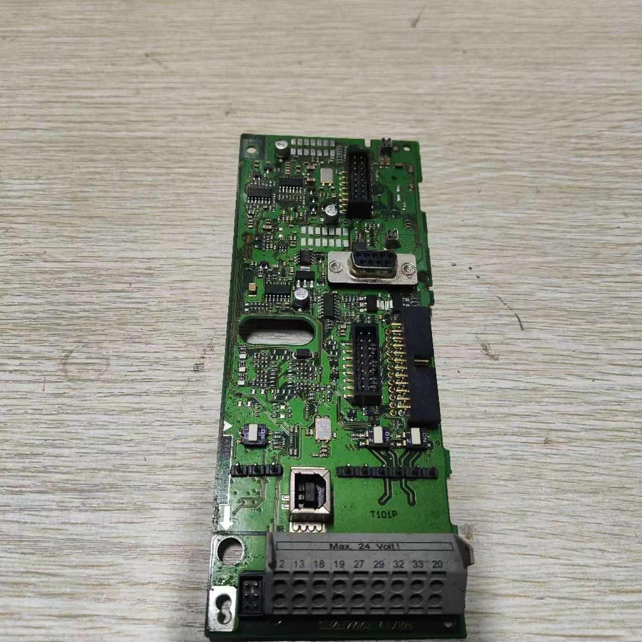 130B7002 AT/08丹佛斯变频器FC302 301 311 102 202系列控制板